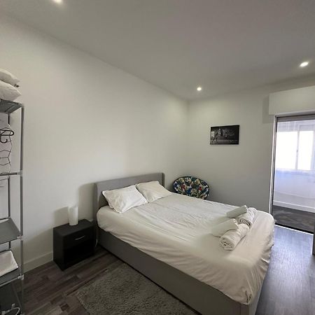 Sea View Apartment & 4 Minutes Walk To The Beach Пасу-де-Аркуш Экстерьер фото
