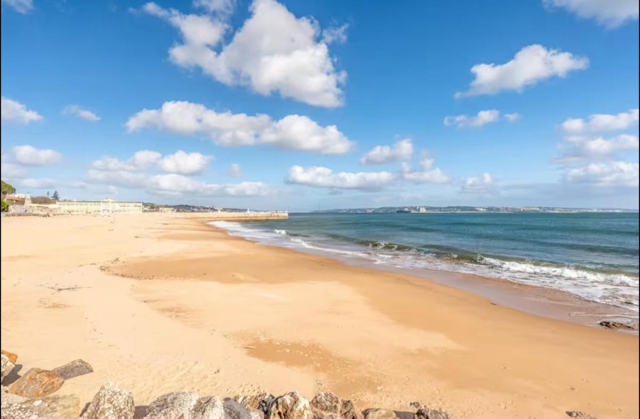 Sea View Apartment & 4 Minutes Walk To The Beach Пасу-де-Аркуш Экстерьер фото