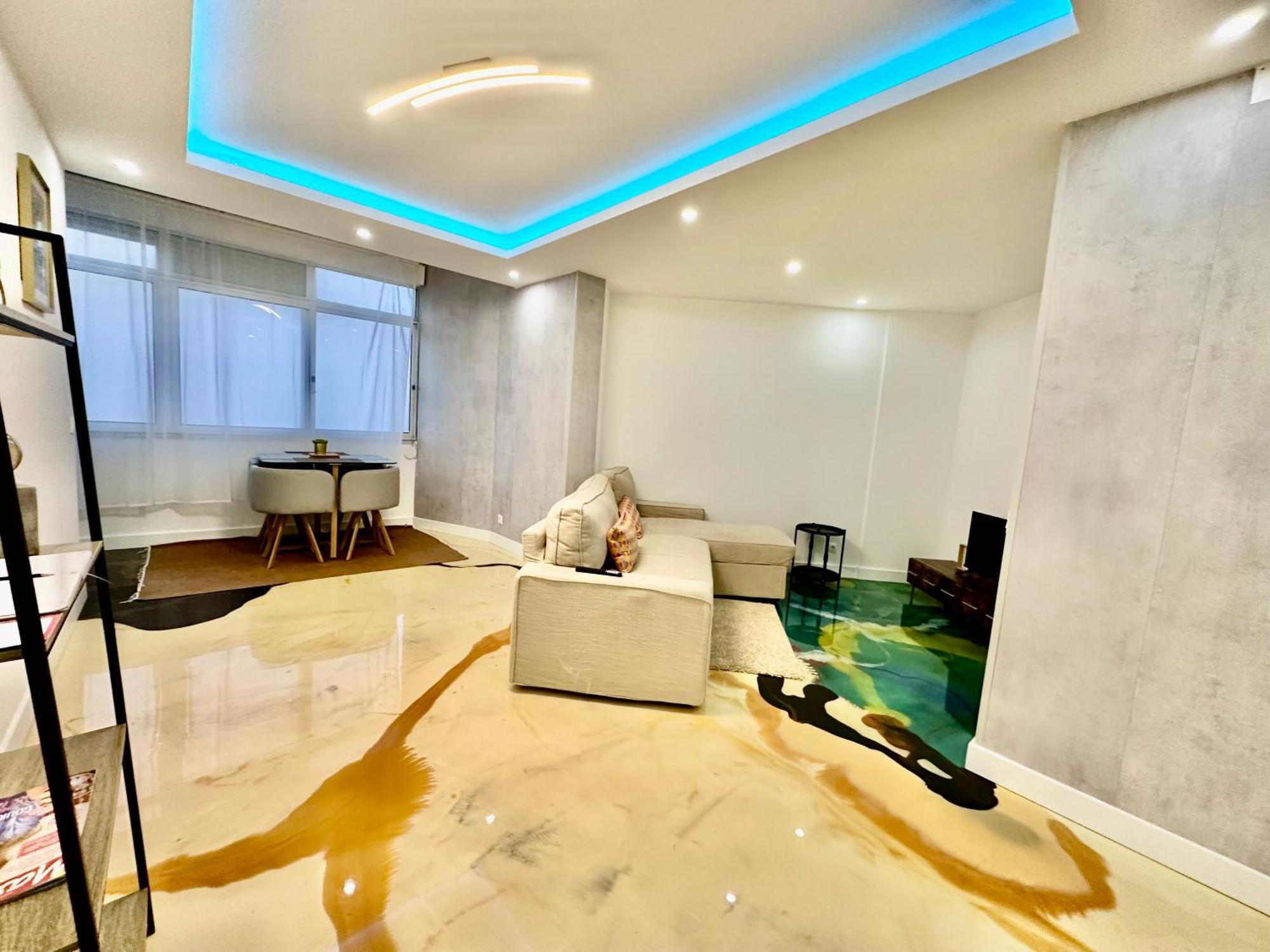 Sea View Apartment & 4 Minutes Walk To The Beach Пасу-де-Аркуш Экстерьер фото